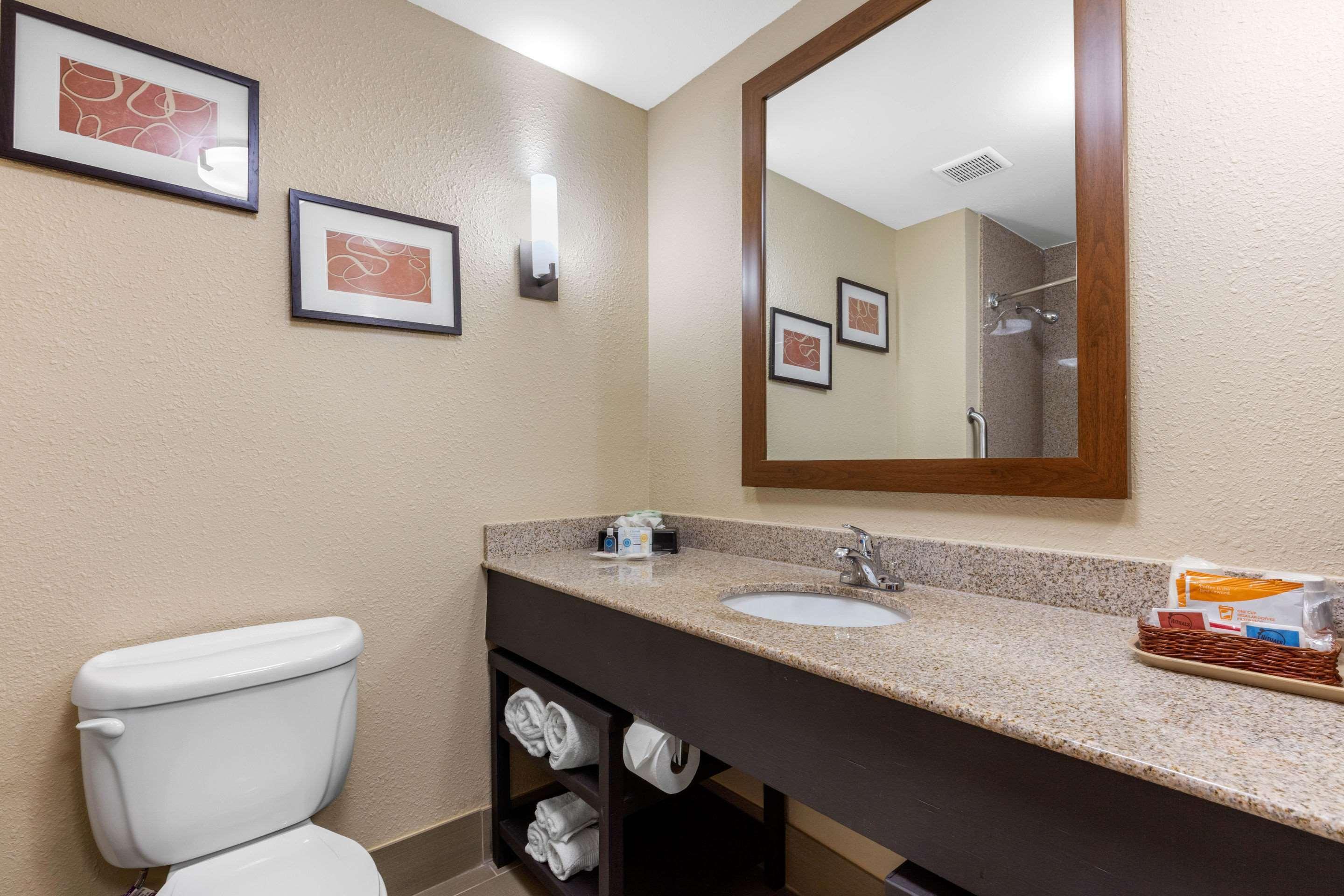 Comfort Suites Pelham Hoover I-65 Экстерьер фото