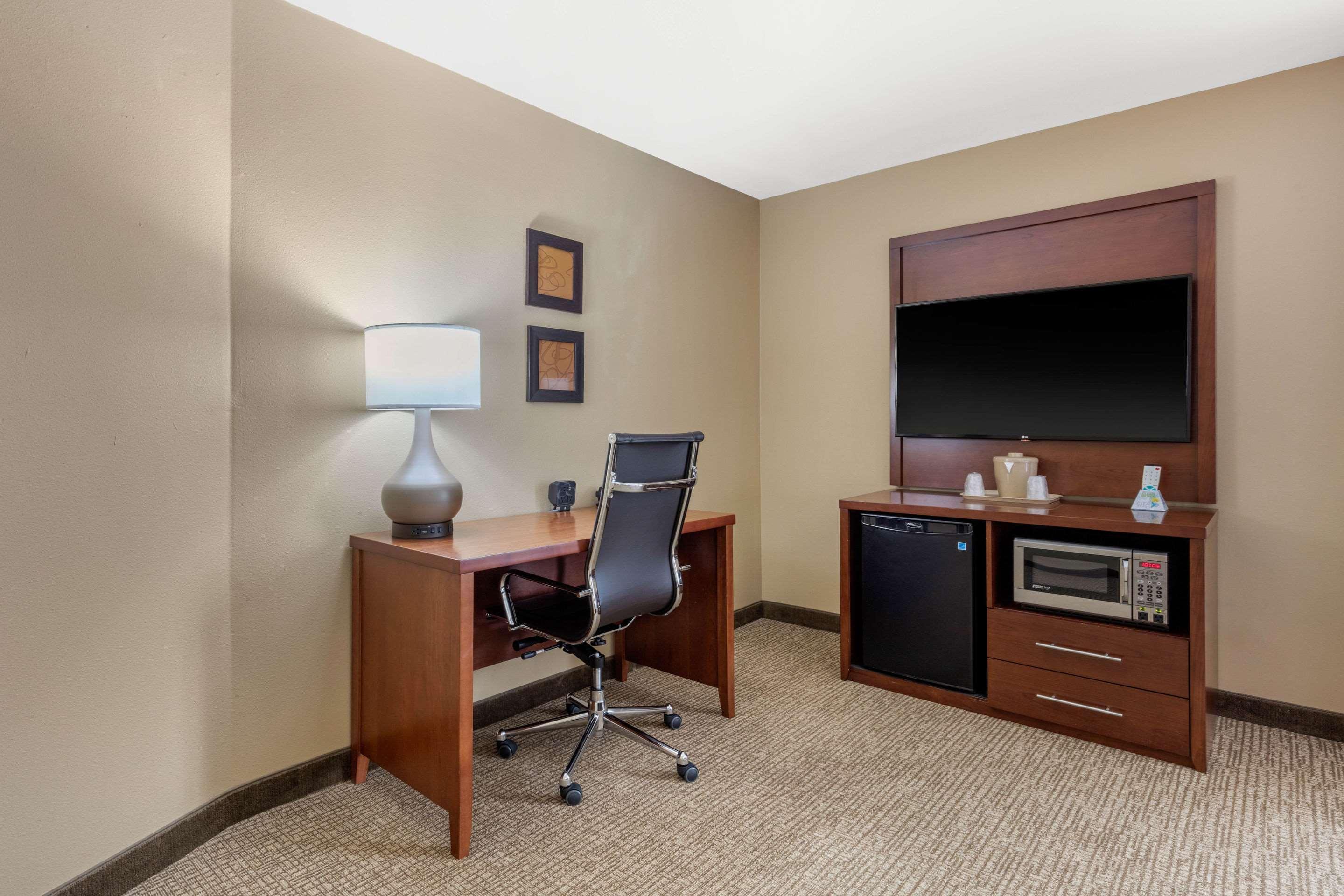 Comfort Suites Pelham Hoover I-65 Экстерьер фото