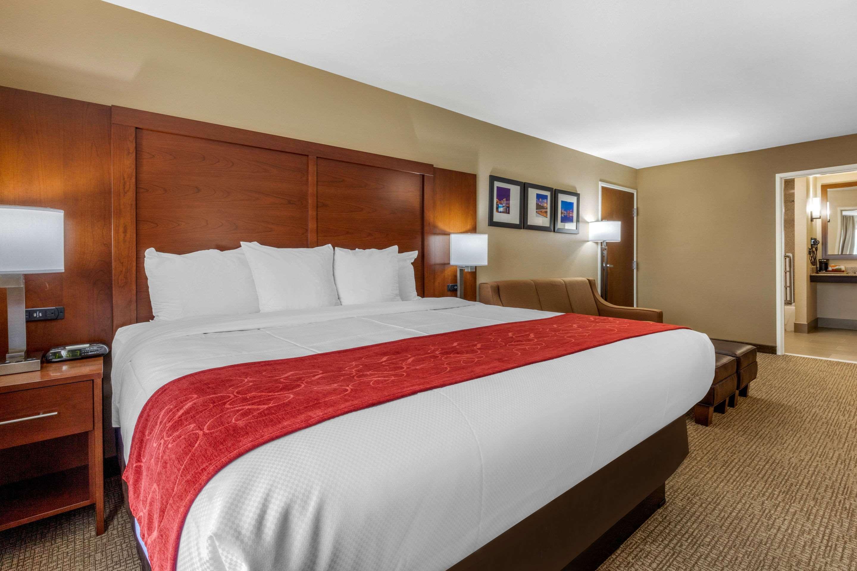 Comfort Suites Pelham Hoover I-65 Экстерьер фото