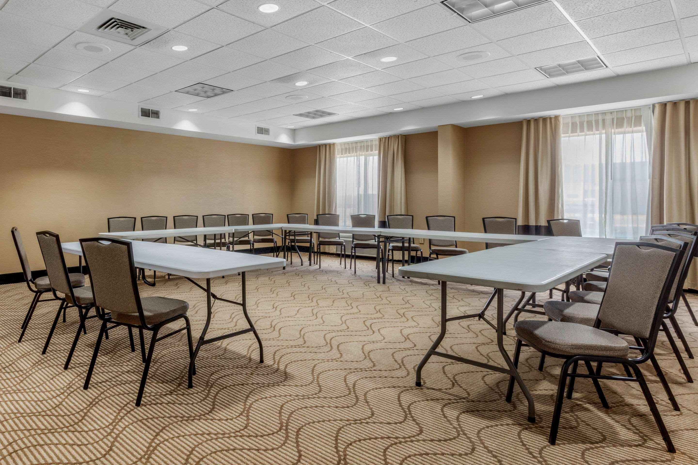 Comfort Suites Pelham Hoover I-65 Экстерьер фото
