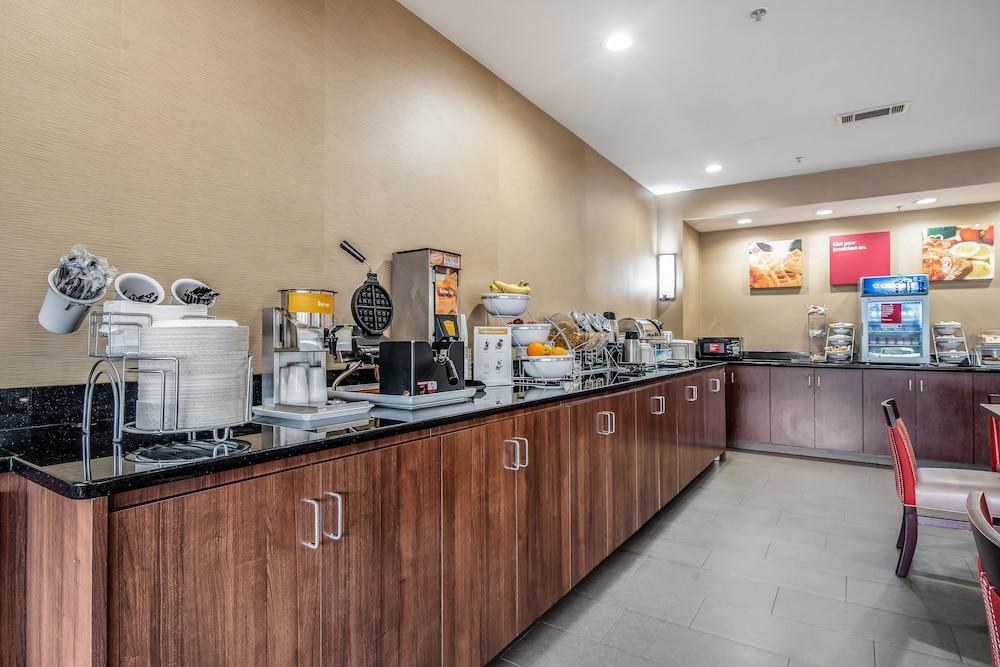 Comfort Suites Pelham Hoover I-65 Экстерьер фото